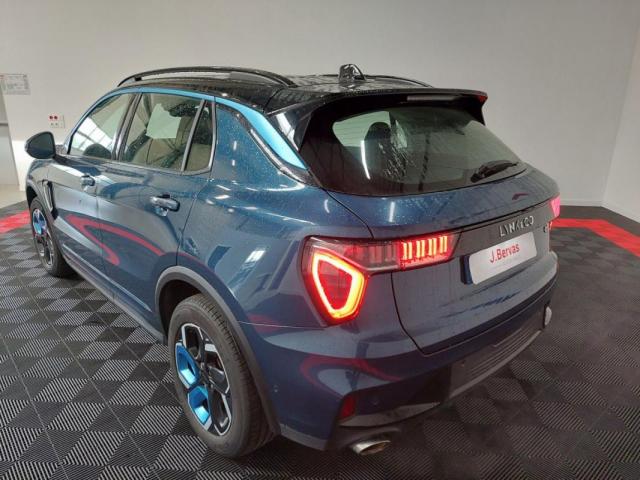 Lynk & Co 01 image 4