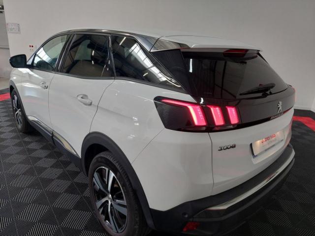 Peugeot 3008 image 2