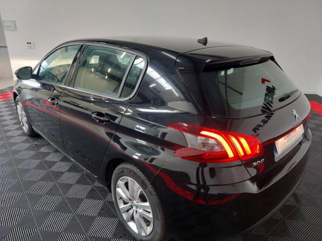 Peugeot 308 image 2