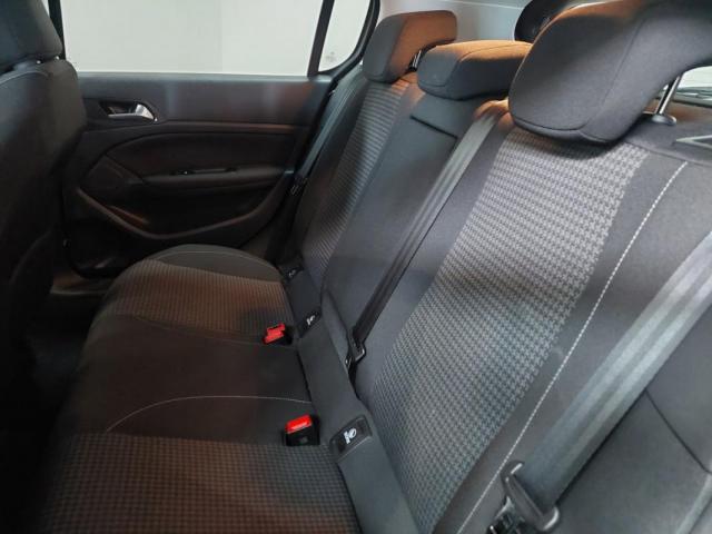 Peugeot 308 image 9