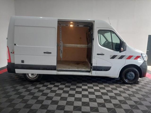 Renault Master image 3