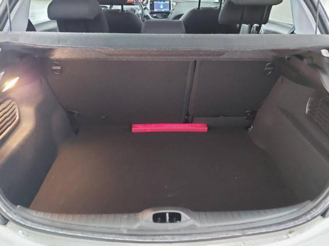 Peugeot 208 image 3