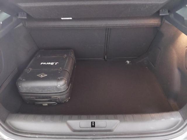 Peugeot 308 image 9