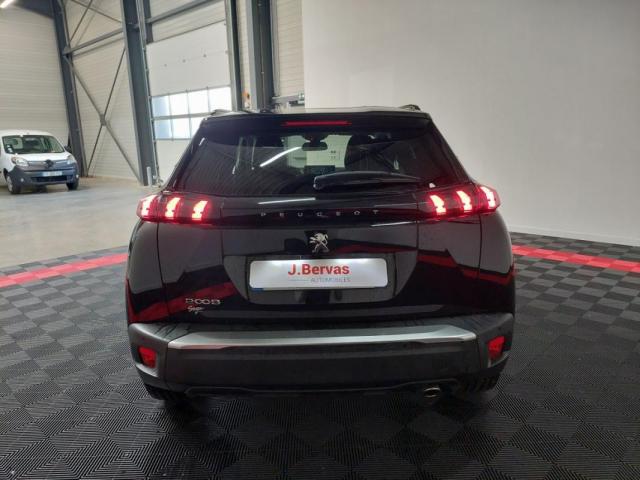 Peugeot 2008 image 8