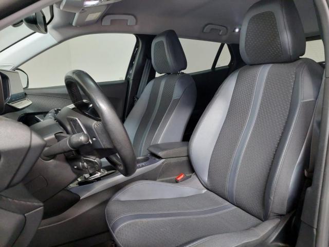 Peugeot 2008 image 2