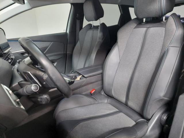 Peugeot 3008 image 2