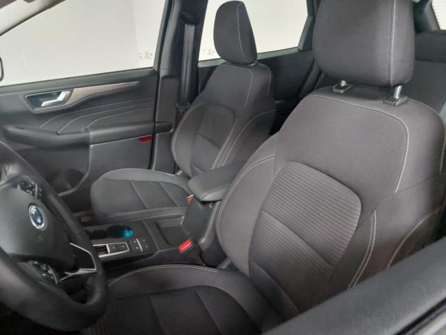 Ford Kuga image 2
