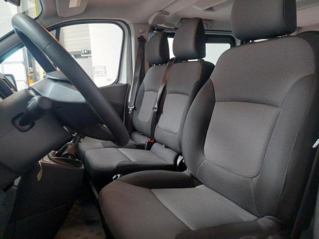 Renault Trafic image 8