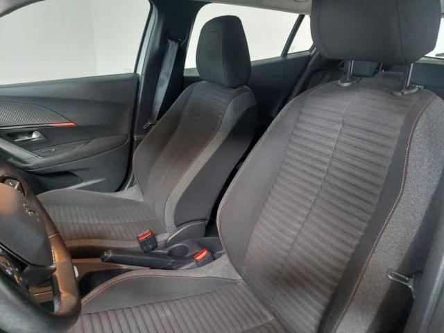 Peugeot 2008 image 1