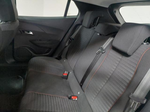 Peugeot 2008 image 3