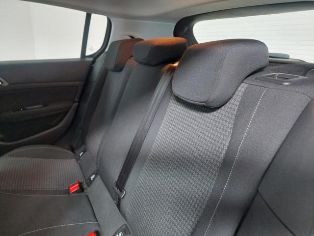Peugeot 308 image 8