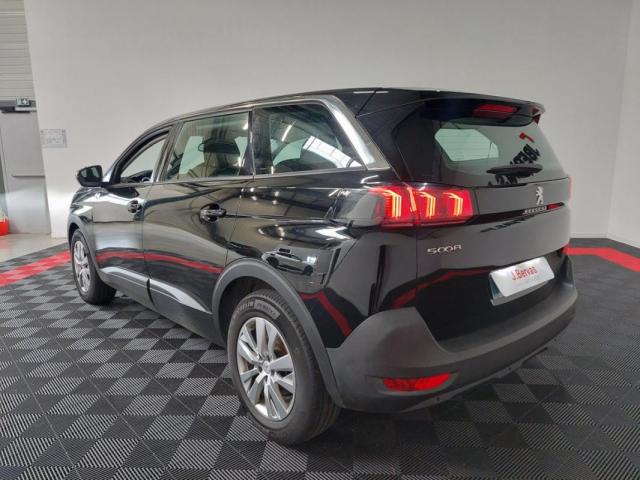 Peugeot 5008 image 3