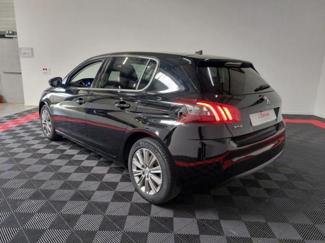 Peugeot 308 image 1