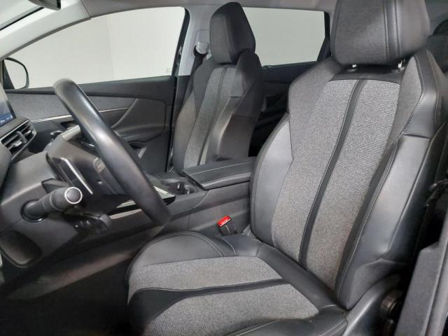 Peugeot 5008 image 2