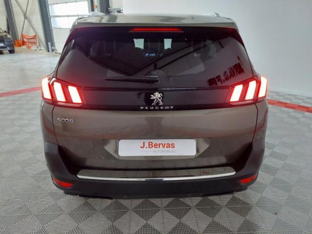 Peugeot 5008 image 7