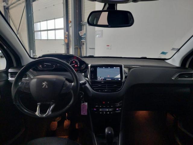 Peugeot 208 image 5