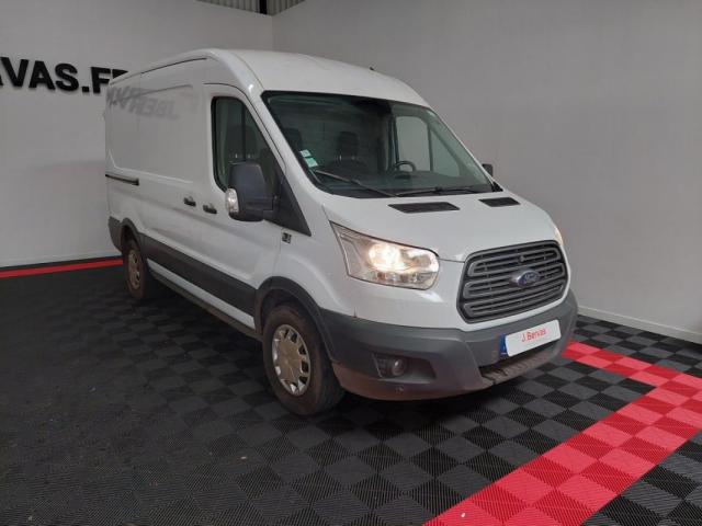 Ford Transit image 3