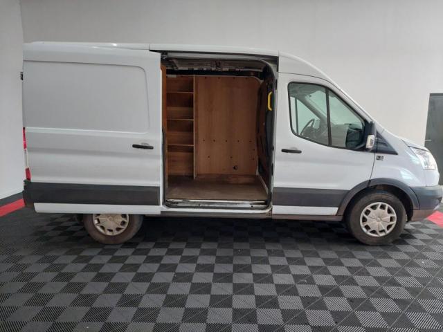 Ford Transit image 9