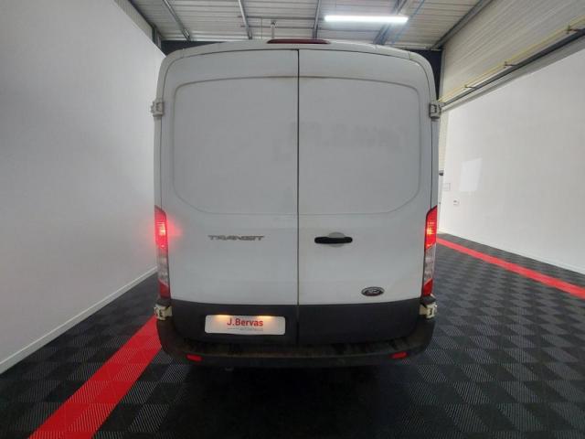 Ford Transit image 4