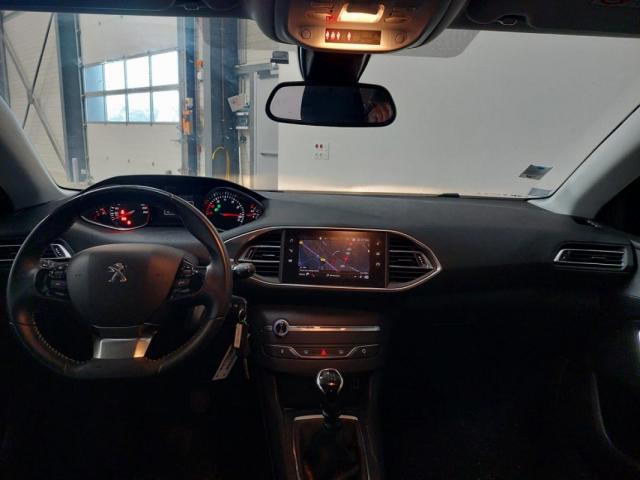 Peugeot 308 image 3