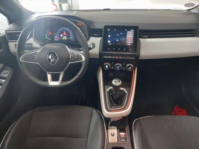 Renault Clio image 9