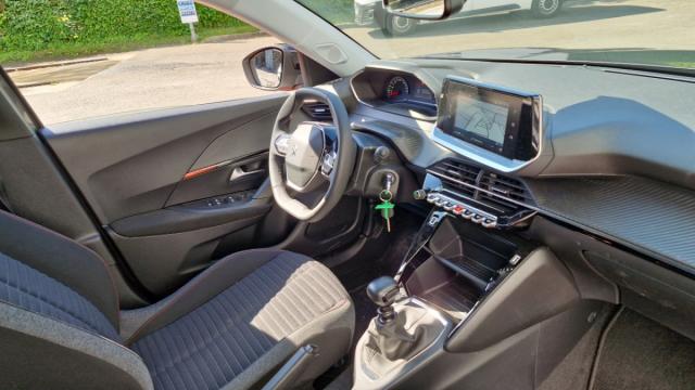 Peugeot 2008 image 4