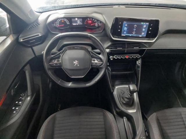 Peugeot 2008 image 2