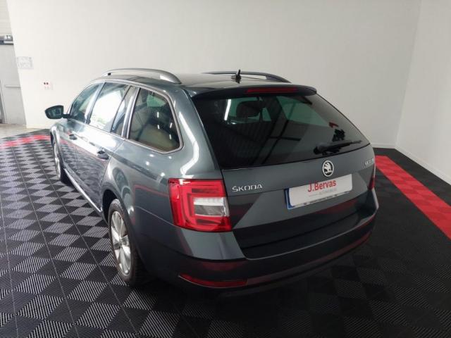 Skoda Octavia image 7