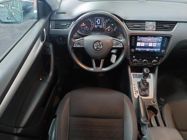 Skoda Octavia image 9