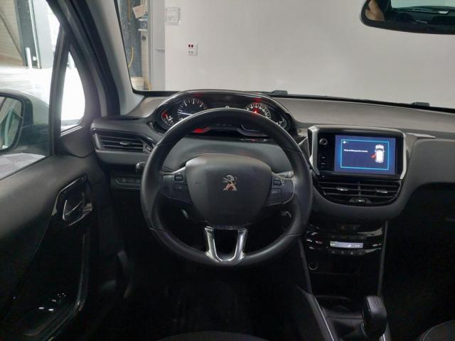 Peugeot 208 image 7