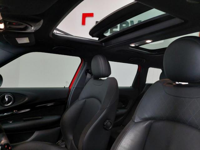 Mini Clubman image 2