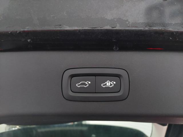 Lynk & Co 01 image 2