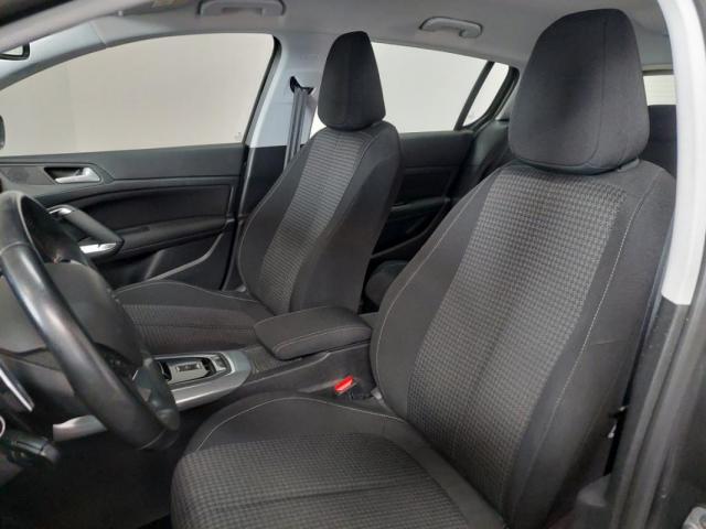 Peugeot 308 image 9