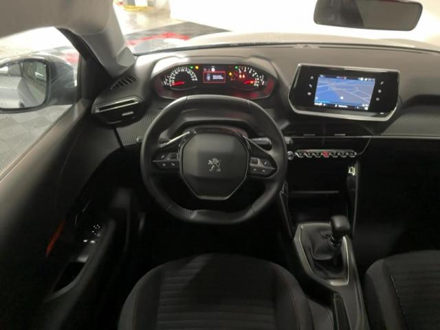 Peugeot 208 image 1