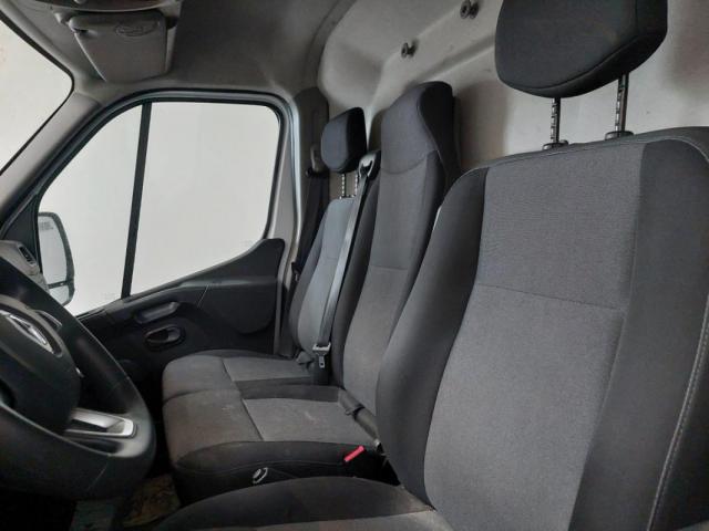 Renault Master image 1