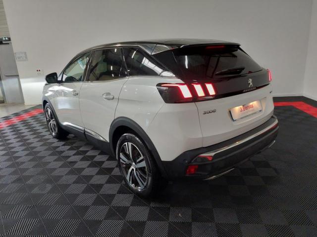 Peugeot 3008 image 3