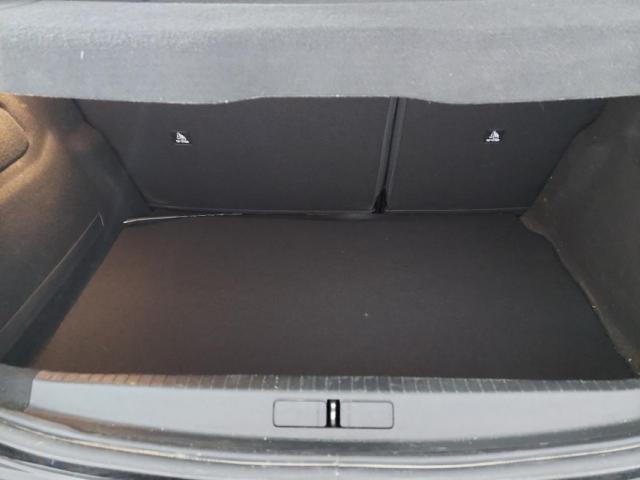 Peugeot 208 image 2
