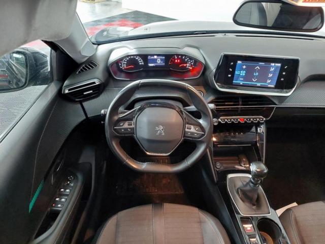 Peugeot 208 image 8