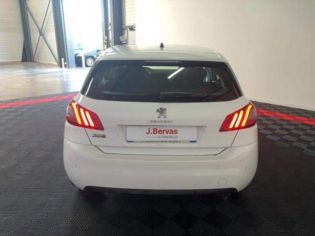 Peugeot 308 image 8