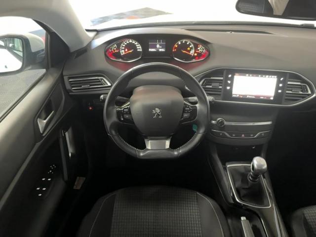 Peugeot 308 image 9