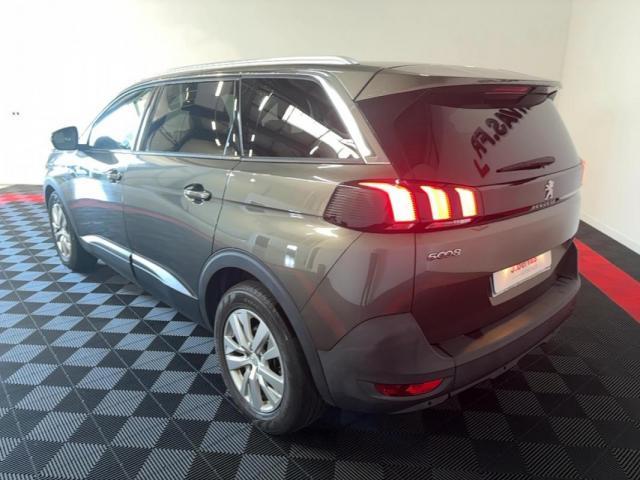 Peugeot 5008 image 8