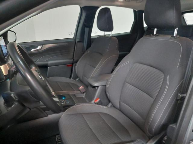 Ford Kuga image 8