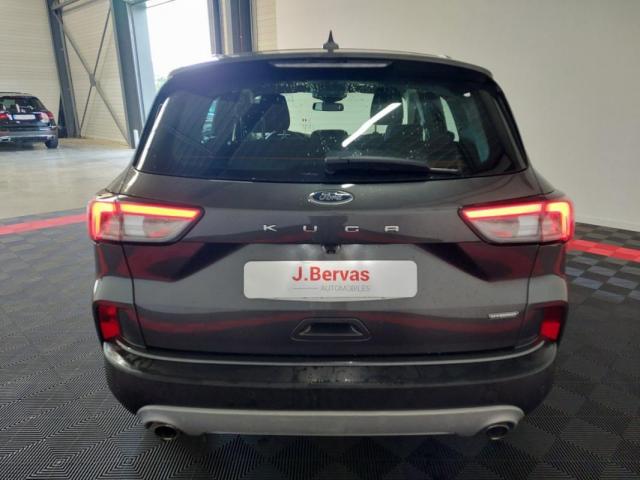 Ford Kuga image 3