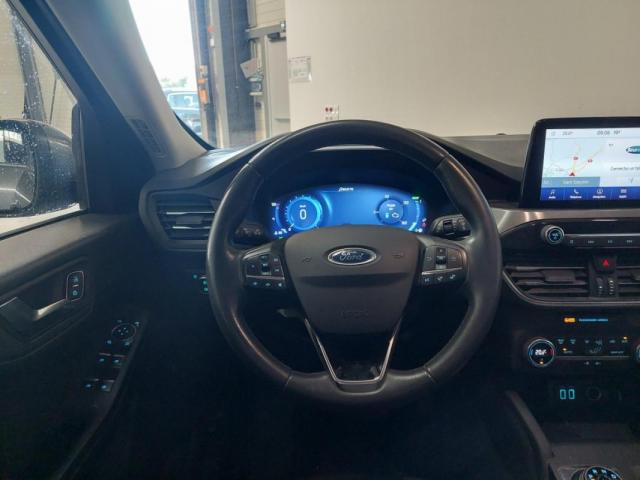 Ford Kuga image 5