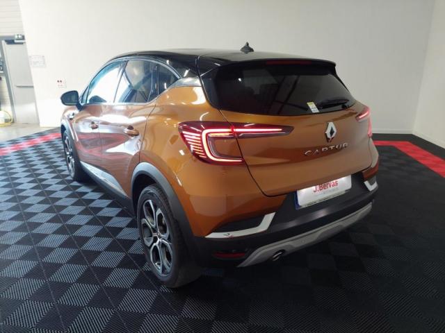 Renault Captur image 2
