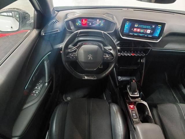 Peugeot 2008 image 3