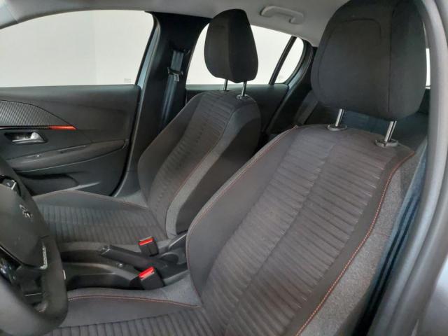 Peugeot 208 image 8
