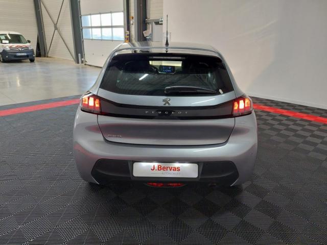 Peugeot 208 image 7