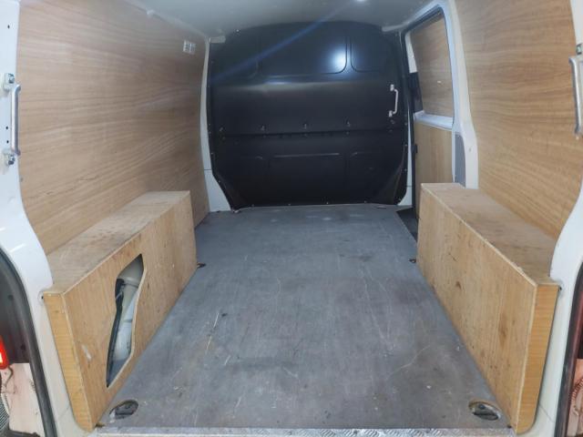 Volkswagen Transporter image 8