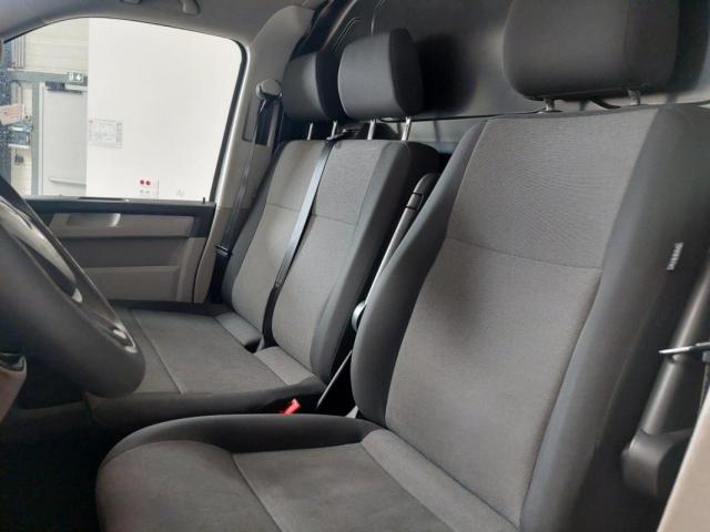 Volkswagen Transporter image 3